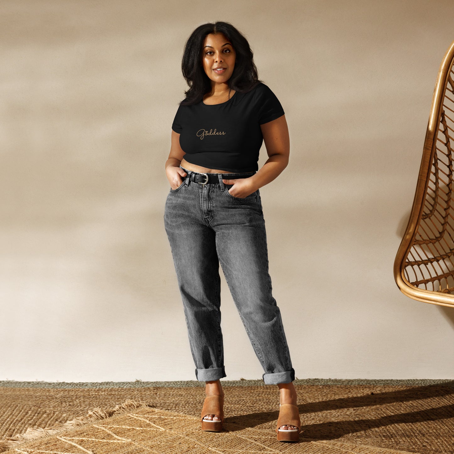 Front and Center Goddess Women’s Crop Tee