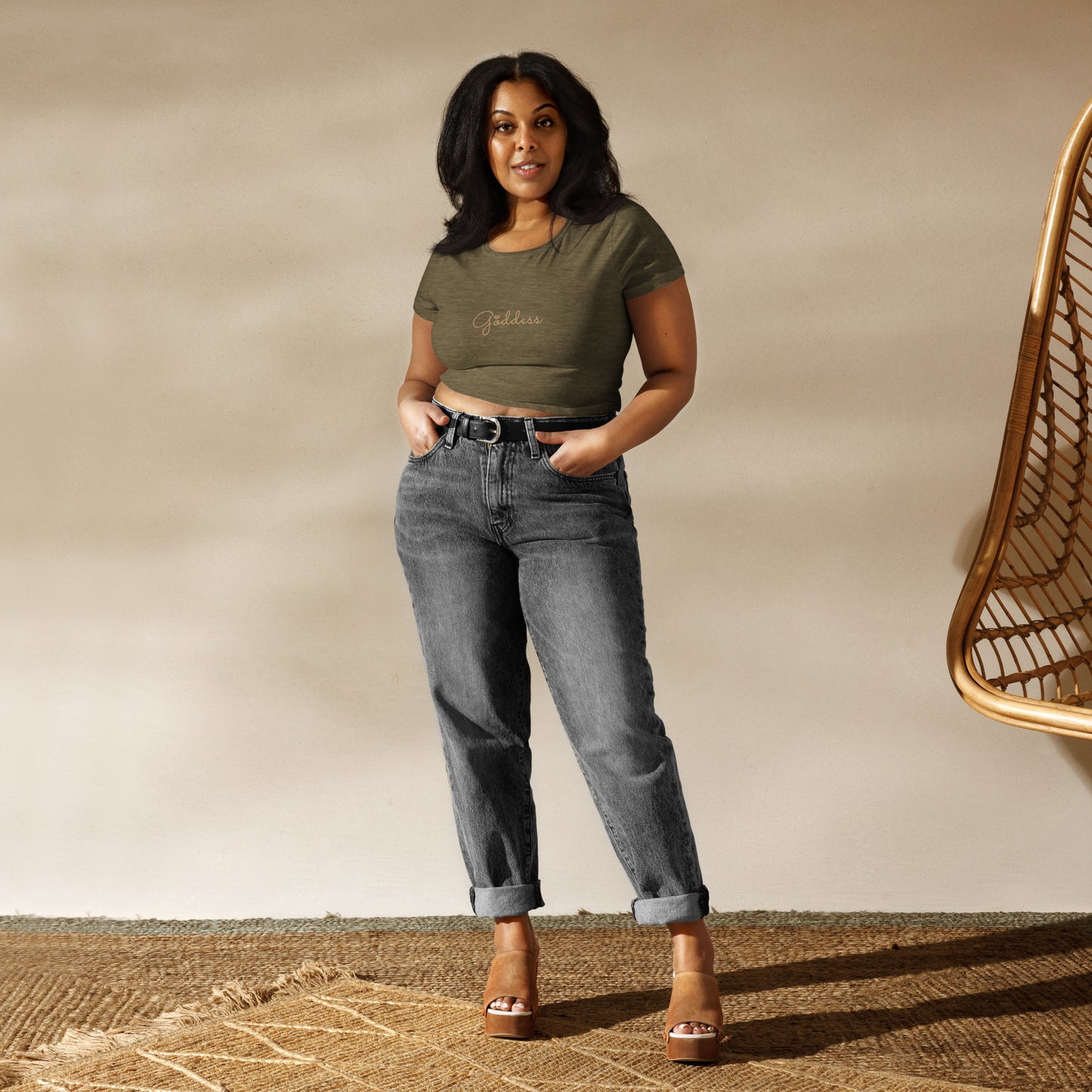 Front and Center Goddess Women’s Crop Tee