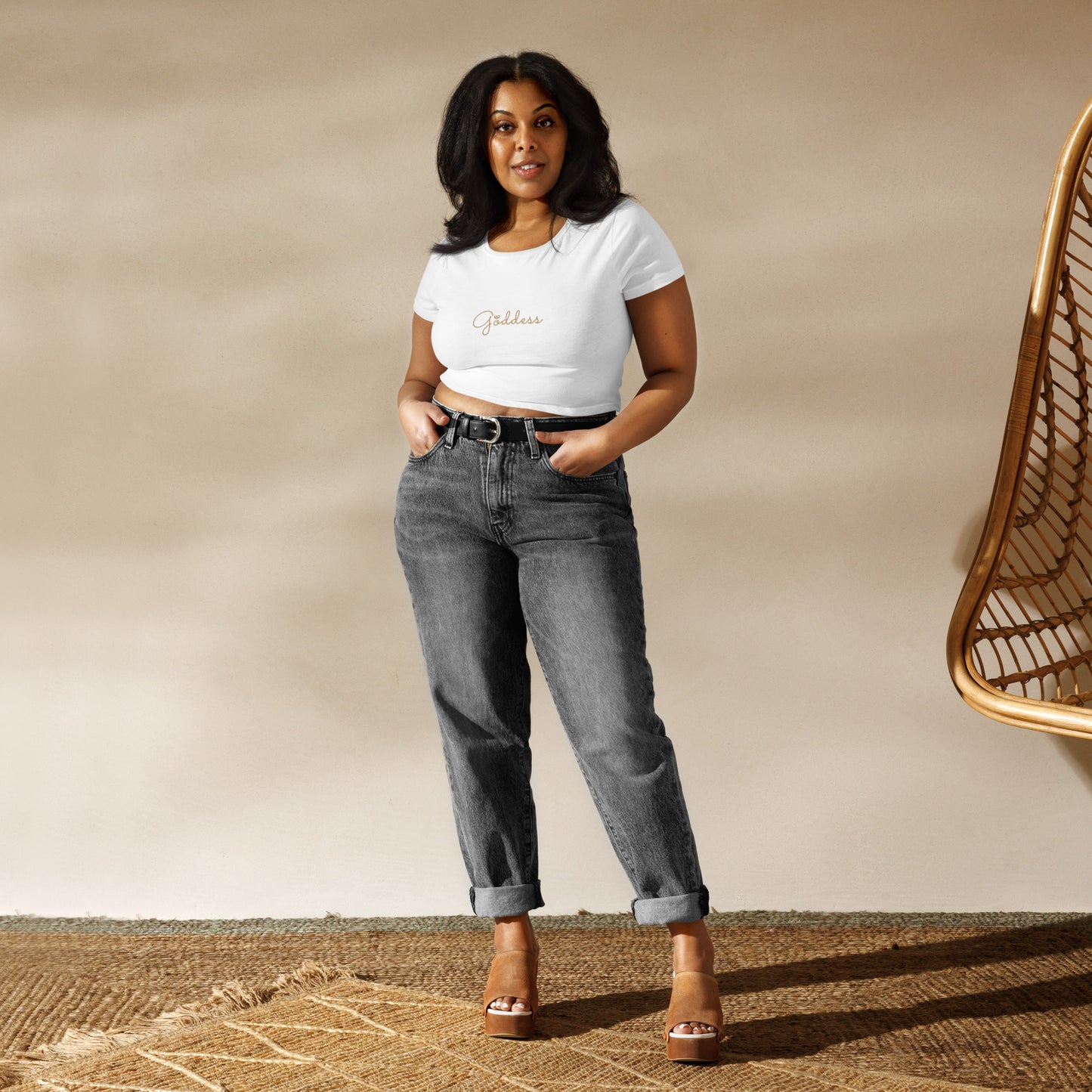 Front and Center Goddess Women’s Crop Tee